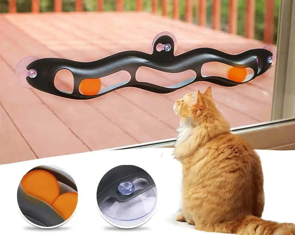 Speelbal voor je kat met zuignappen bevestigd