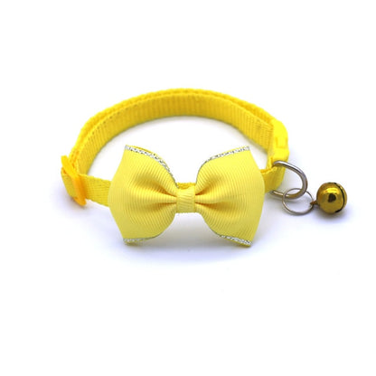Strik en bellen halsband in geel