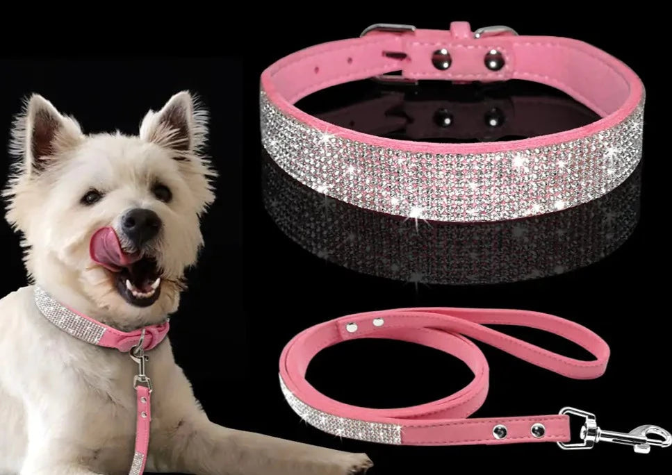 Licht roze blingbling halsband met riem en hond