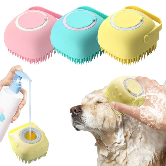 Massageborstel in 3 kleuren met hond die gewassen wordt